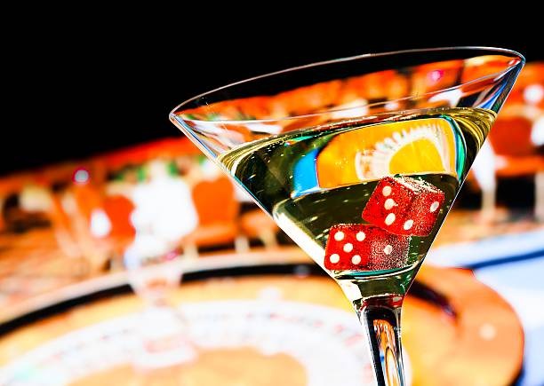 Mobile app dashboard showing live games and payment options